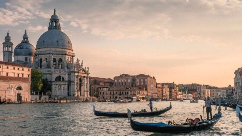 Explore Rialto, Bovolo & More: Walk & Gondola Ride - Who Will Love This Tour?