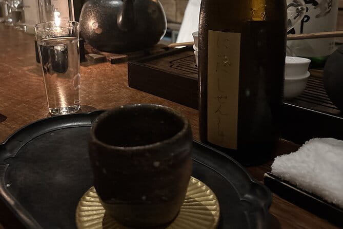 Explore Sake and Shochu Bar in Okuroji - Dining Experience