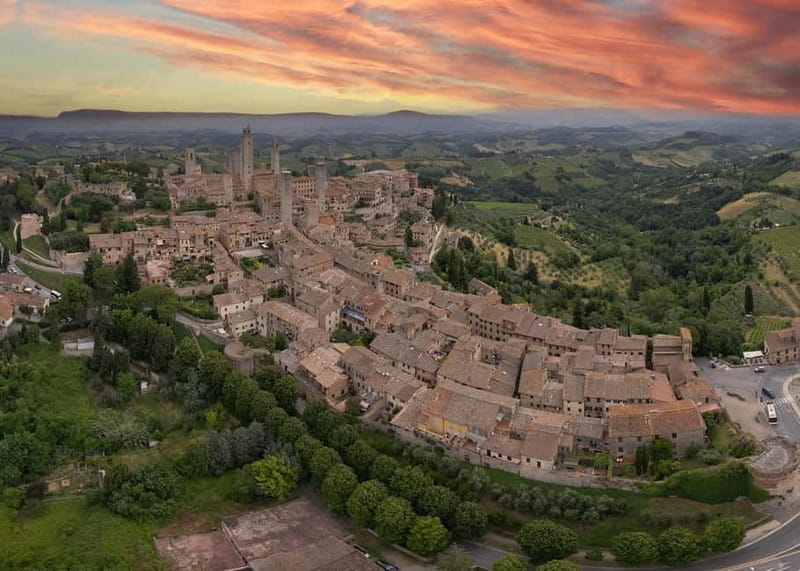 Explore Tuscany: Pisa, San Gimignano & Siena in One Tour - Exploring San Gimignano: The Medieval Manhattan