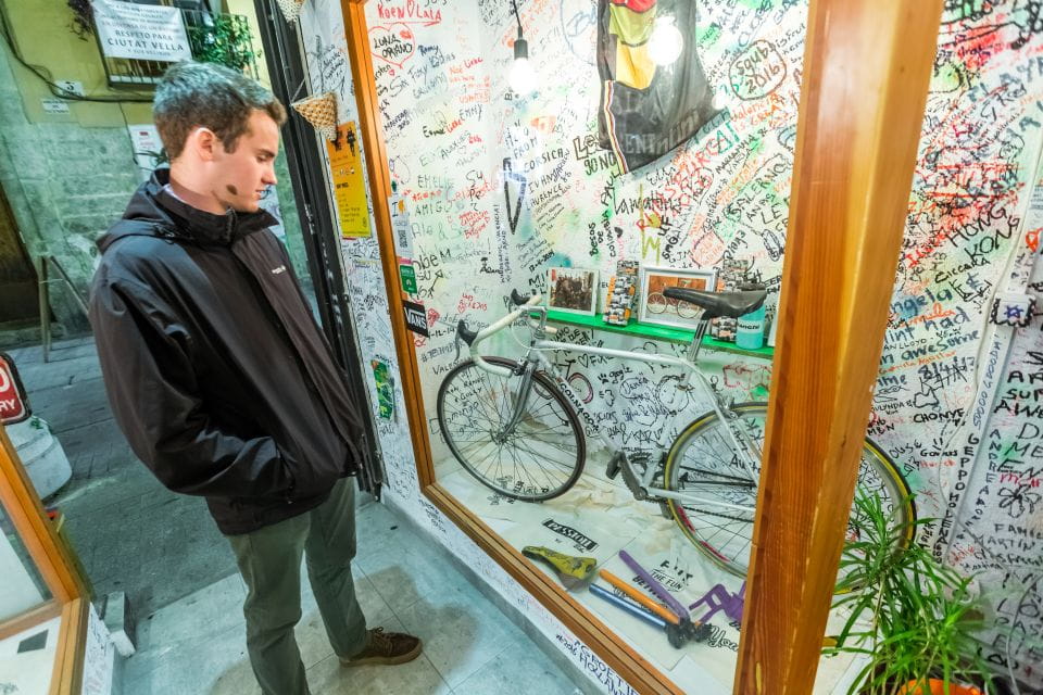 Explore Valencia by Night: 2-Hour Night Bike Tour - Key Points