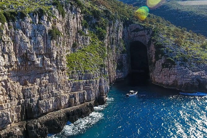 Explore Vlora Bay: Sazani Island &Karaburun peninsula from Tirana - Return Journey & Reflection