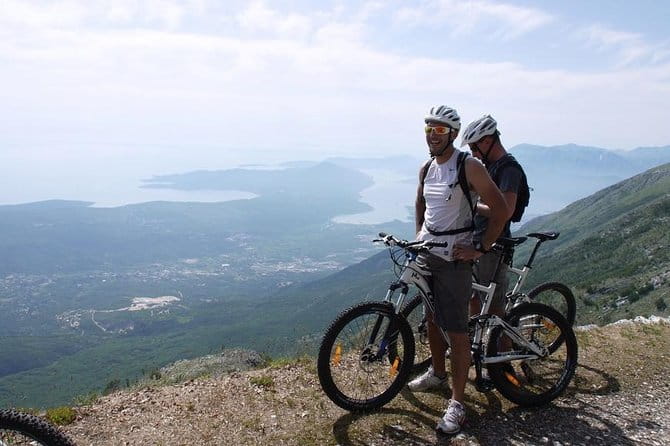 Express Cable Car ascent & 25Turns Epic Bike Descent. - The Itinerary: From Mountain Top to Coastal Bliss