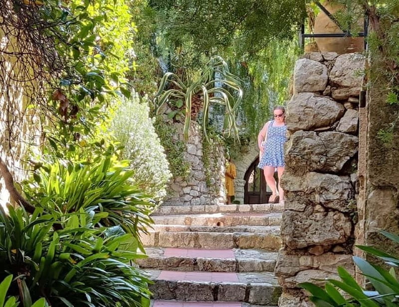 Èze: Walking Tour with a Certified Local Guide - The Medieval Ruins and Notre-Dame