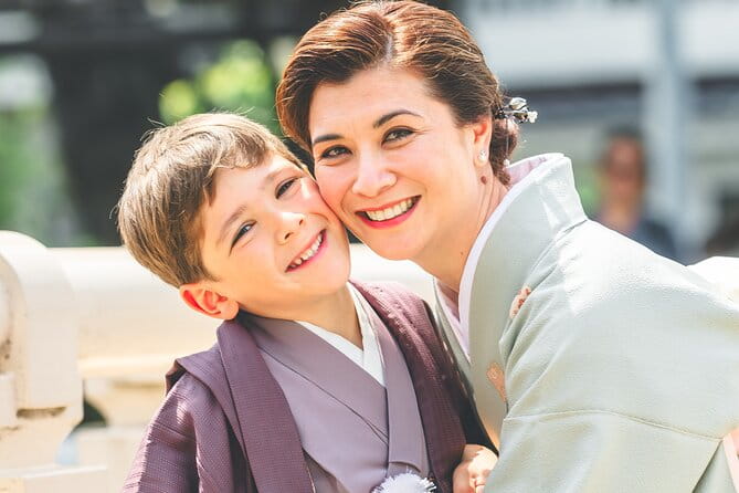 Family Kimono Portraits at One of the Oldest Shrines in Tokyo - Key Points