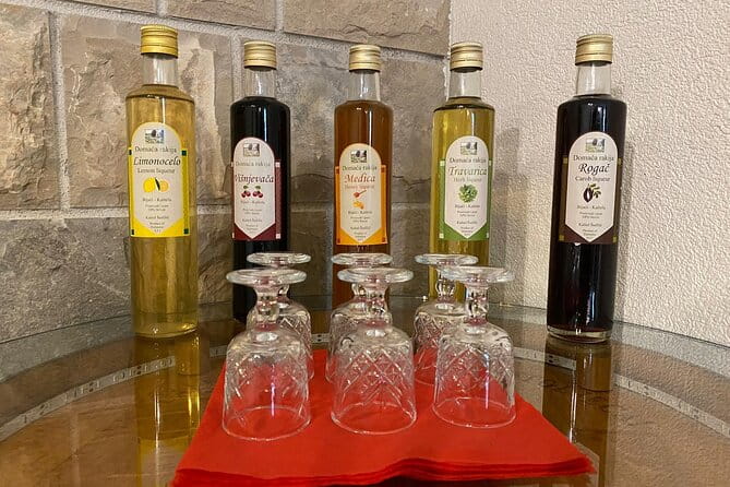 Family-run Vineyard Tour & Award Winning Wine Tasting/Delicacies - The Sum Up