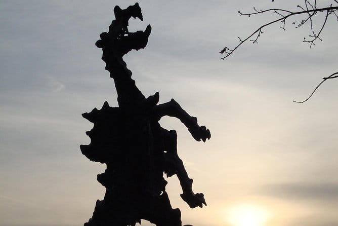 Family Tour of Krakow Old Town with Sweets Factory & Cruise - Key points / Takeaways