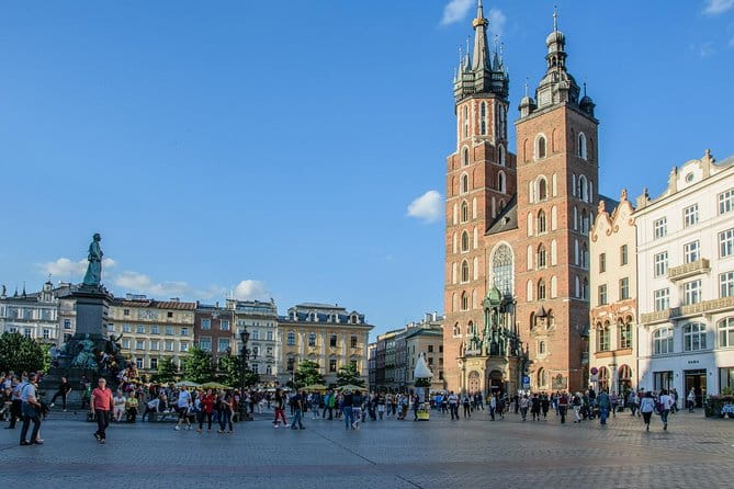 Family Tour of Krakow Old Town with Sweets Factory & Cruise - Practical Details and What It Means for You