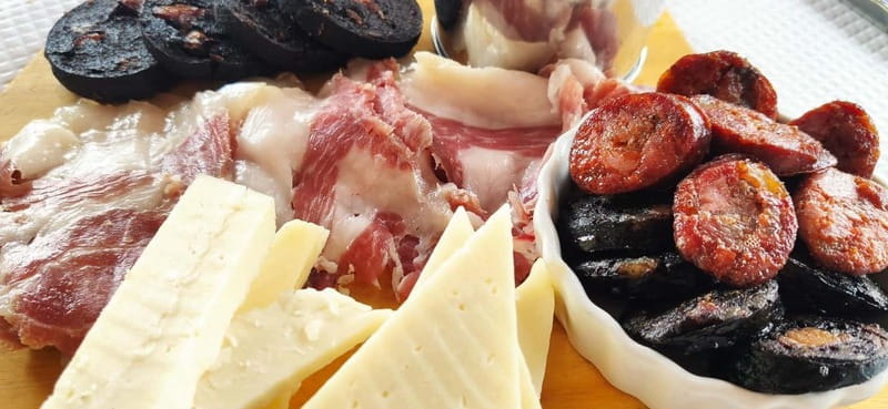 Faro food tour (with drinks) & city highlights - 10 tastings - Discovering Faro: A Balanced Blend of Food and Heritage