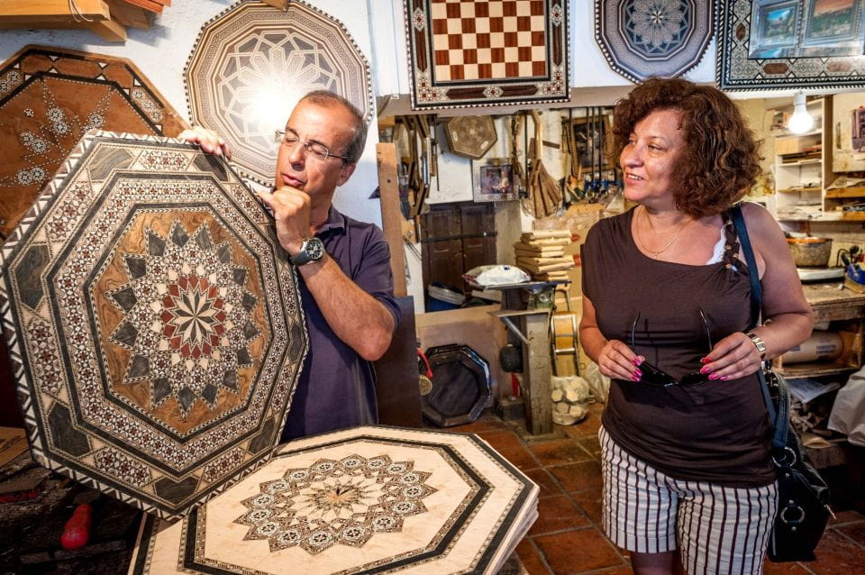 Fast-Track Alhambra & Nasrid Palaces Guided Tour - Meeting Point and Recommendations