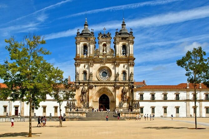 Fátima, Batalha, Alcobaça and Nazaré Private Tour - An In-Depth Look at the Itinerary and What You’ll Experience