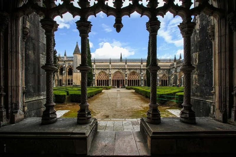 Fátima + Batalha Tour  Culture and History Departing from Porto - Returning to Porto: A Fulfilling Day