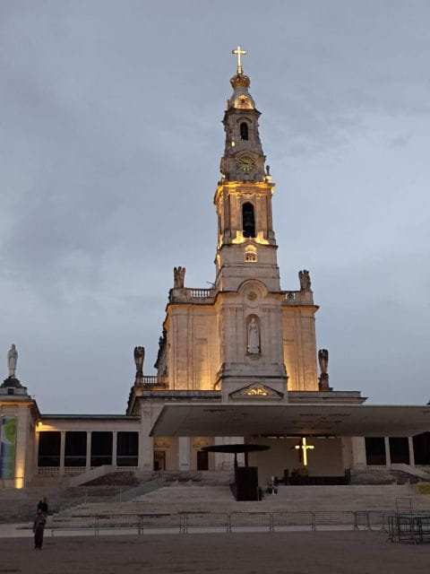 Fatima Tour: Fatima - Nazare - Obidos - Fatima Sanctuary