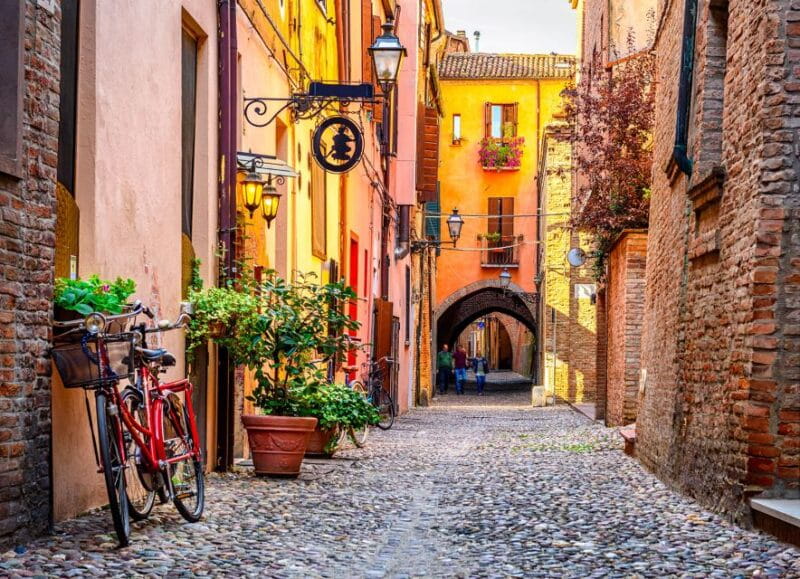 Ferrara: Guided City Highlights Walking Tour - Discovering Ferrara: A City of Art and Renaissance Grace