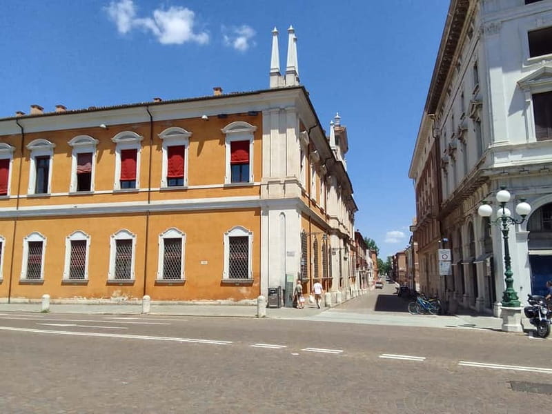 Ferrara: Private City Highlights Guided Bike Tour - Price and Value