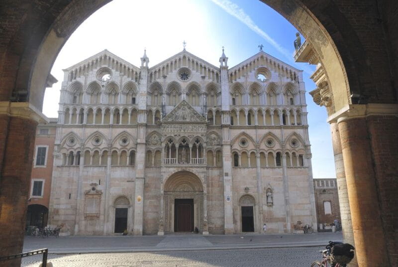 Ferrara: Private Walking Tour with Local Guide - Key Points / Takeaways