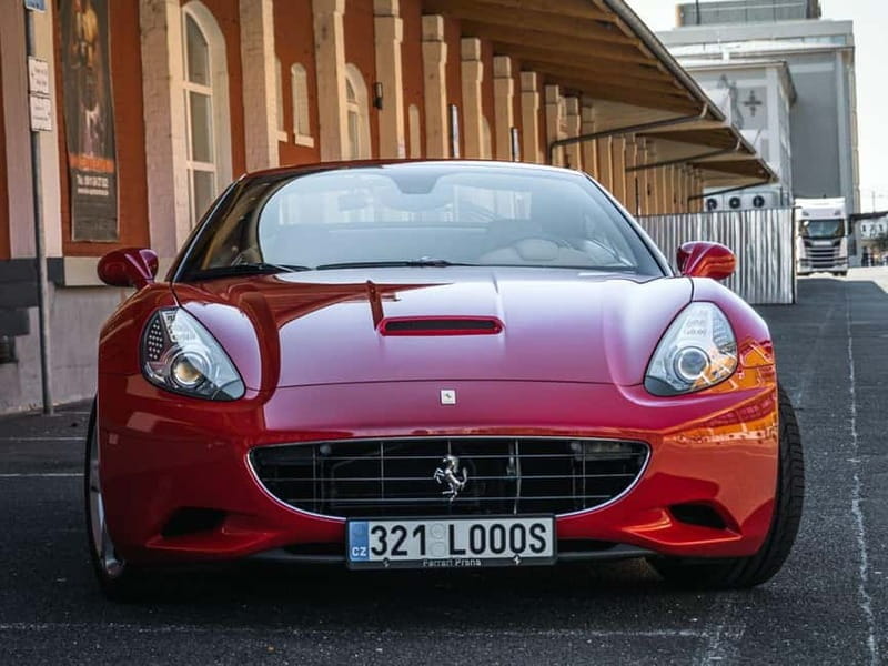 Ferrari selber fahren 30 Min, 1 Person (opt. 60 Min, 3 Per.) - The Drive of a Lifetime in Bavaria