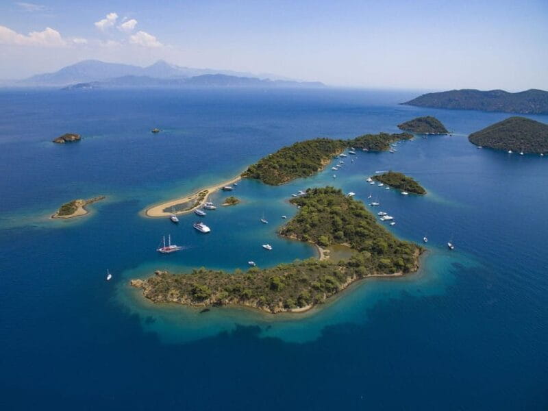 Fethiye: 12 Islands Boat Tour with Lunch and Hotel Pickup - The Itinerary: What You Can Expect on a Typical Day