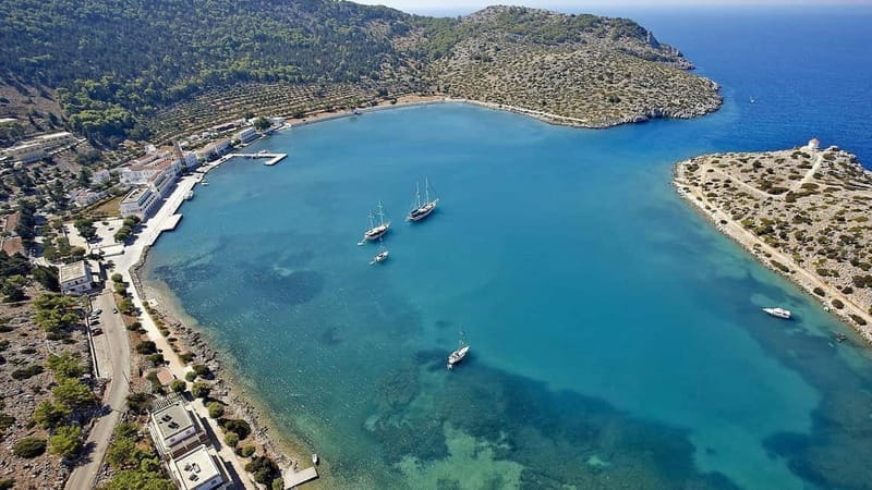Fethiye: 12 Islands Boat Tour with Lunch and Hotel Transfer - Discovering the 12 Islands of Fethiye: A Scenic Journey