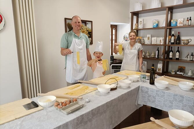 Fettuccine & Ravioli Class in Assisis Home-Style Cooking School - Learning tips and tricks from passionate hosts