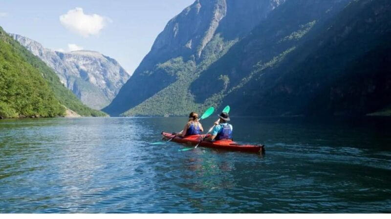 Fjord kayak - Hardangerfjord, Granvin - Entering Norway’s Queen of Fjords