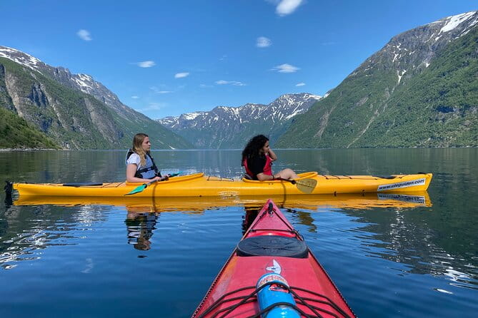 Fjord paddle in Hellesylt - Half Day Kayaking Tour - Discovering Norway’s Fjord Waters: An In-Depth Look