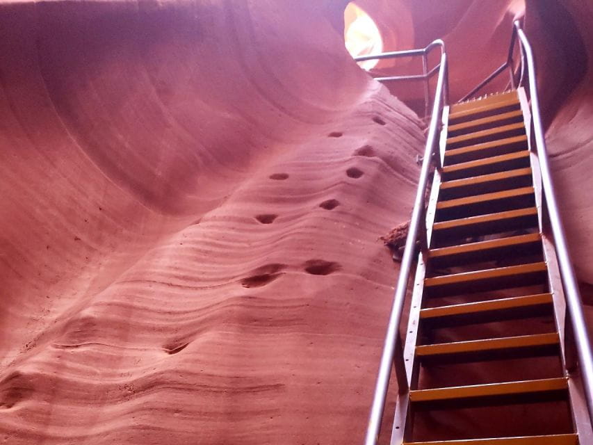 Flagstaff & Sedona: LOWER Antelope Canyon Day Trip - Visiting Lower Antelope Canyon