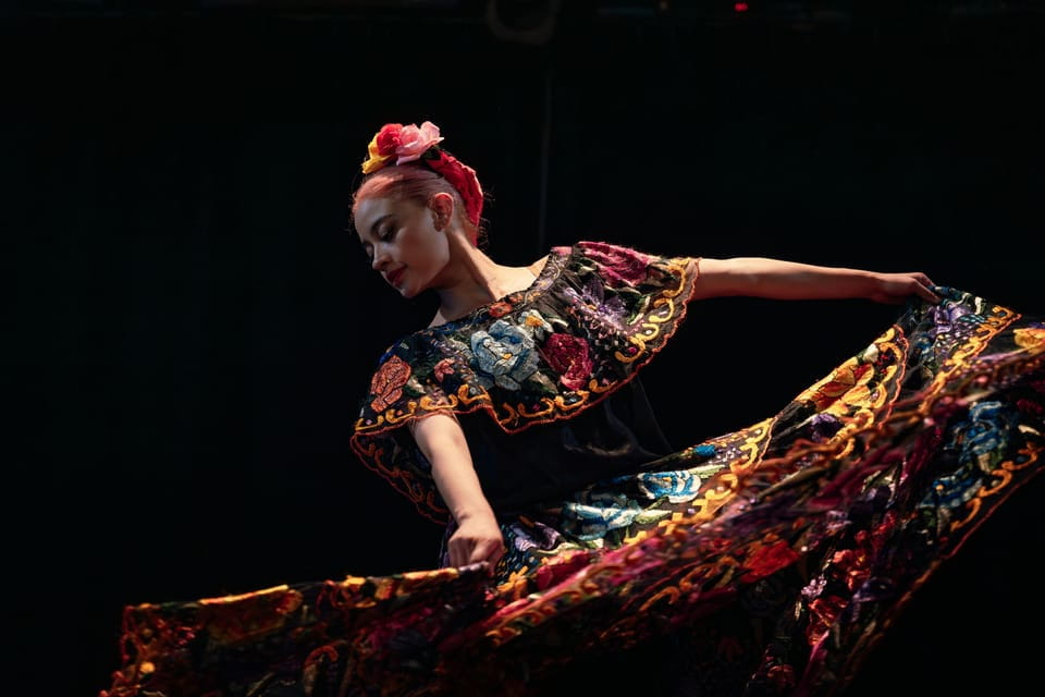 Flamenco Dance Lesson: 60-Minute Class in Seville - Lesson Details