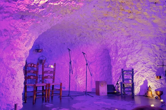 Flamenco Show in a Cave Restaurant in Granada - Timing and Scheduling