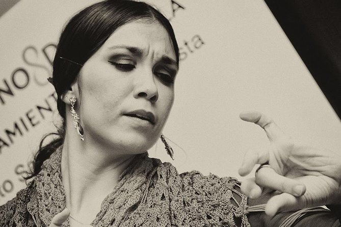 Flamenco Show in Seville Next to the Cathedral - Traveler Group Size