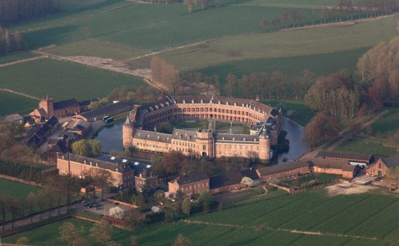 Flanders Day Tour with Turnhout, Hoogstraten & Kasterlee - Discovering Flanders: A Balanced Look at the Day Trip