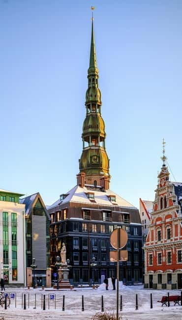 Flavours of Riga: Food, History & Hidden Gems Tour - Exploring Riga’s Old Town: What to Expect from the Tour