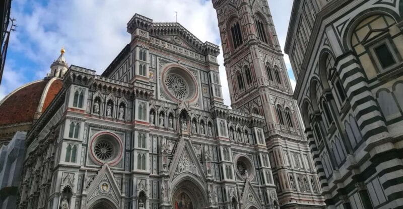 Florence: Accademia, Cathedral & Walking Tour with Lunch - Walking Through Florence’s Historic Heart