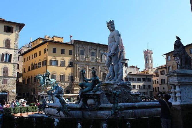 Florence City Walking Tour - The Guide: Making History Engaging