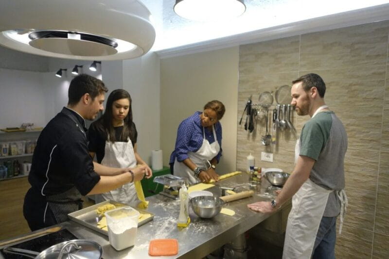 Florence: Pasta and Dessert Cooking Class with Drinks - Who Should Book This Class?