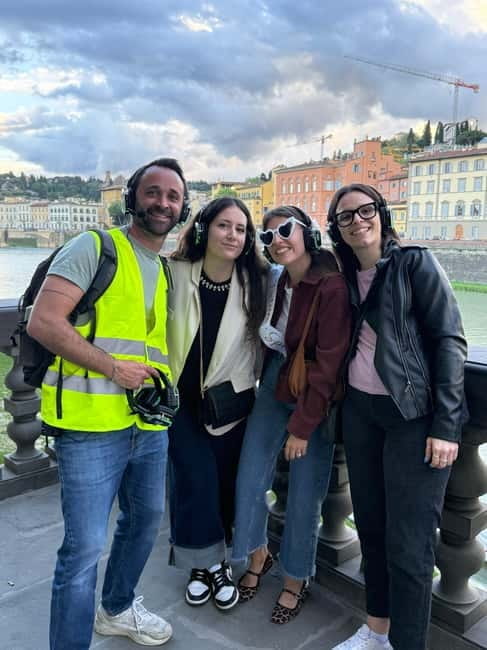 Florence Sunset Tour: Silent Disco & Aperol Spritz - The Experience in Detail: Breaking Down the Stops