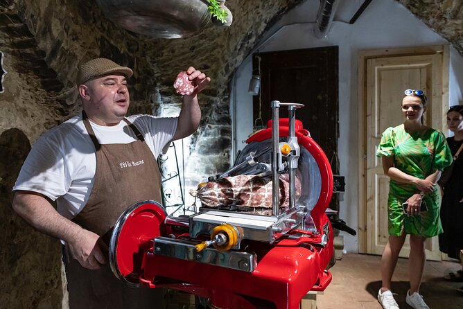 Florence Sunset Walking Tour With Wine & Food Tasting - Official Wine Windows