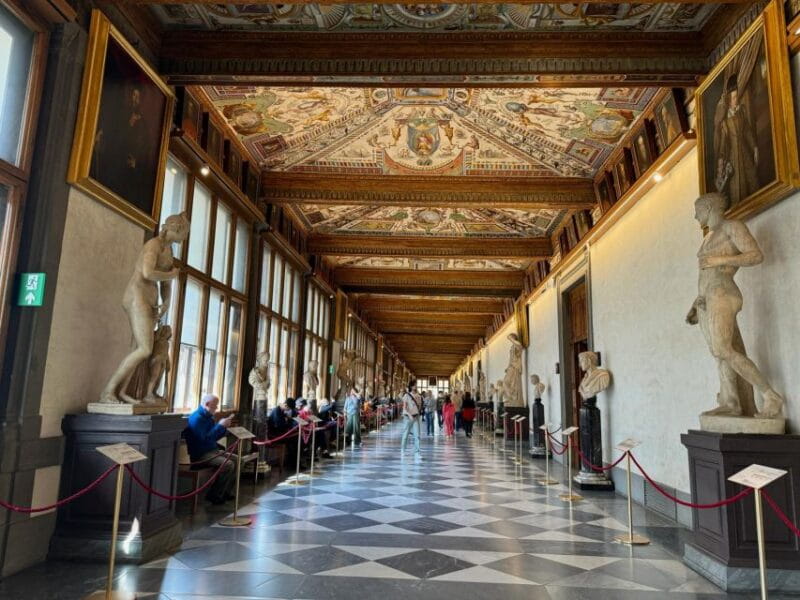 Florence: Uffizi Gallery Small Group Guided Tour - Entering The Uffizi: A Smarter Way to See Masterpieces