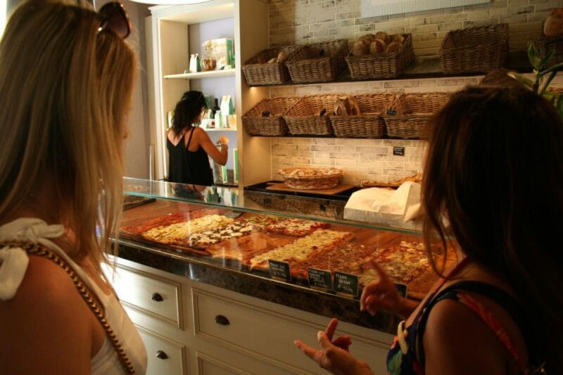 Florence:Dolce Vita by Day Market Tour & Pasta Making Class - Inside the Market: A Feast for the Senses