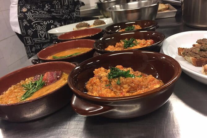 Florentine Dinner - The Intimate Group Dynamic and Its Benefits