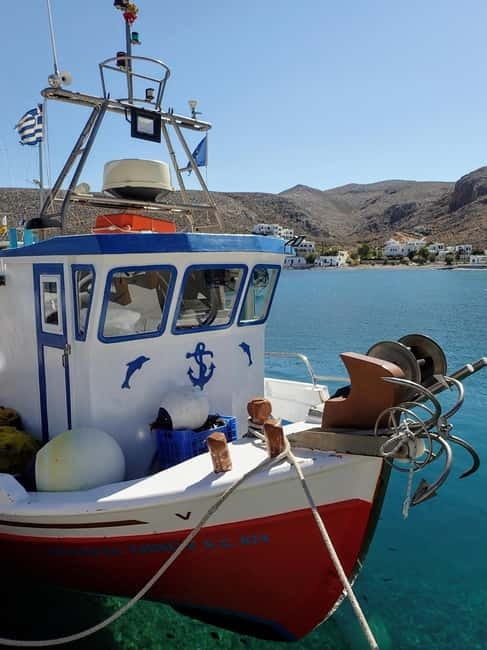 Folegandros private guided city tour - Discovering Folegandros: From the Old Town of Chora to the Golden Cave