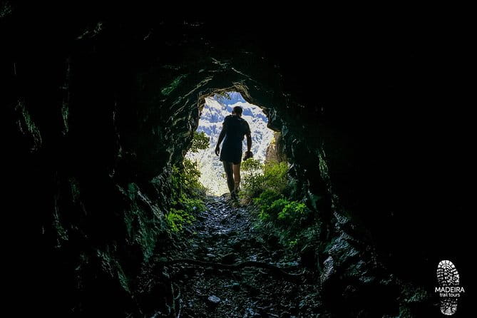 Folhadal Hidden Treasures Running Tour (Moderate) - Who Should Consider This Tour?