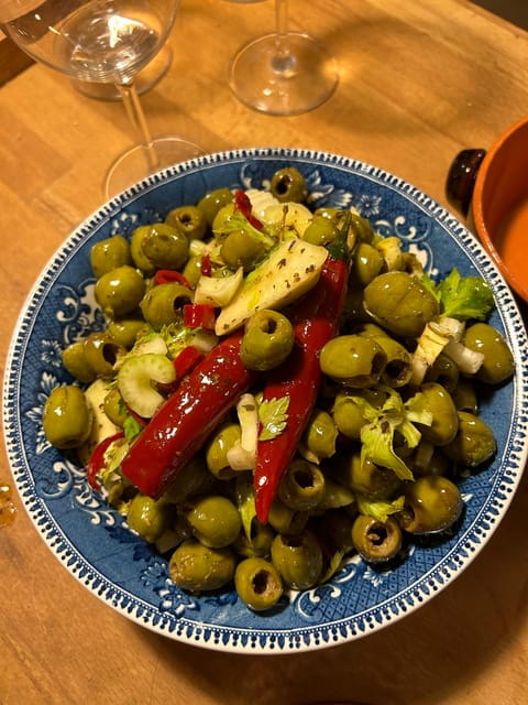 Foligno: Clay workshop, discover your totem animal + tasting - Frequently Asked Questions