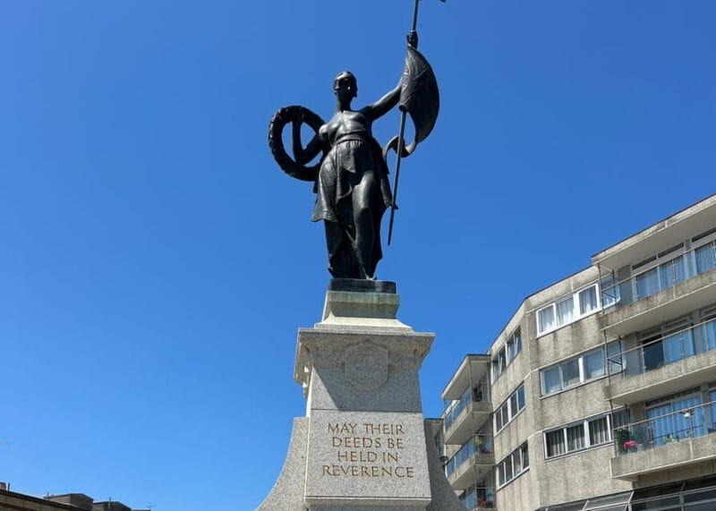 Folkestone: Private 2hr Walking Tour with a Blue Badge Guide - Discovering Folkestone: A Coastal Town with Layers of History and Style