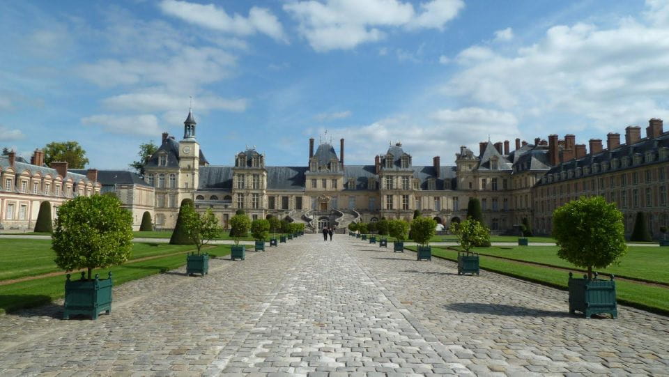 Fontainebleau: Private Round Transfer From Paris - Pricing and Payment