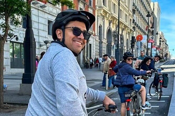 Food E-Bike Tour in Madrid - Small Groups, All Inclusive - Exploring the Details of the Madrid Food E-Bike Tour
