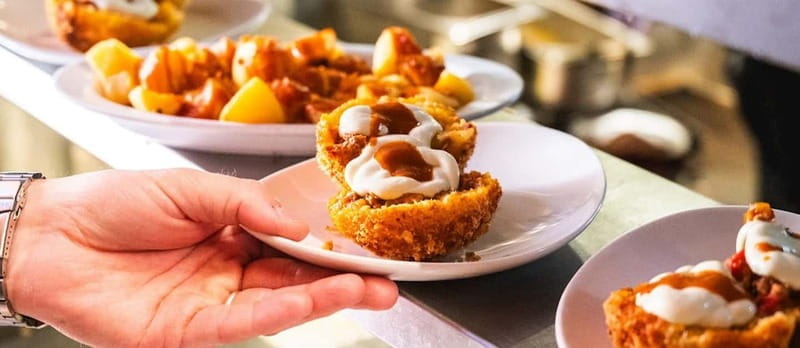 Food Tour: Taste Barcelona Like a Local - Exploring the Heart of Gracia: A Neighborhood Full of Flavor