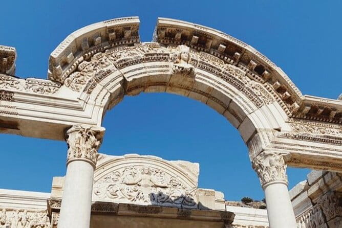 FOR CRUISE GUESTS ONLY / Private Best of Ephesus and Shopping Tour - Exploring Ephesus: The Heart of the Tour