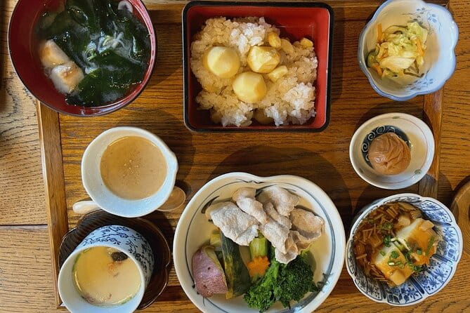 Forest Bathing in Temple and Enjoy Onsen With Healing Power - Seasonal Highlights and Variations