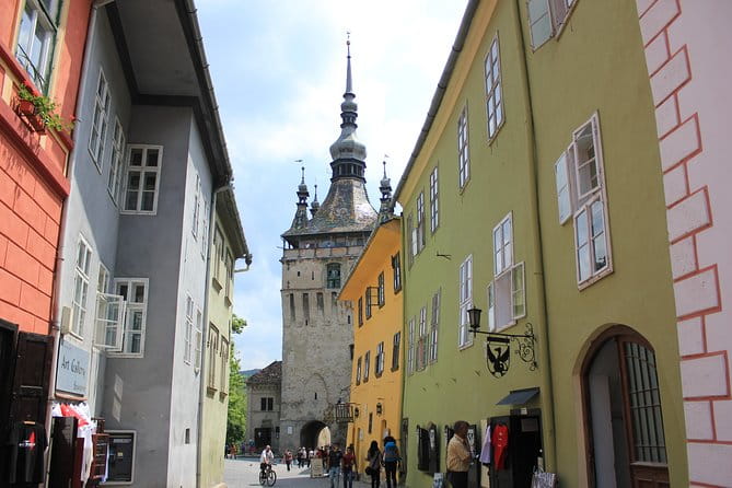 Fortified Church of Viscri and Sighisoara in Spanish (native Spanish guide). - Key points / Takeaways