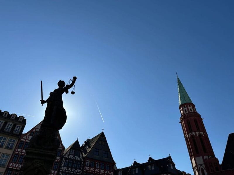 Frankfurt on Foot Daily Walking Tour in English - Key points / Takeaways